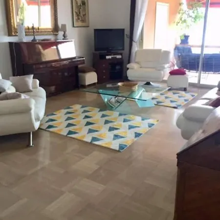 מלון דירות Grand Apartments On Heights Ajaccio אז'אקסיו
